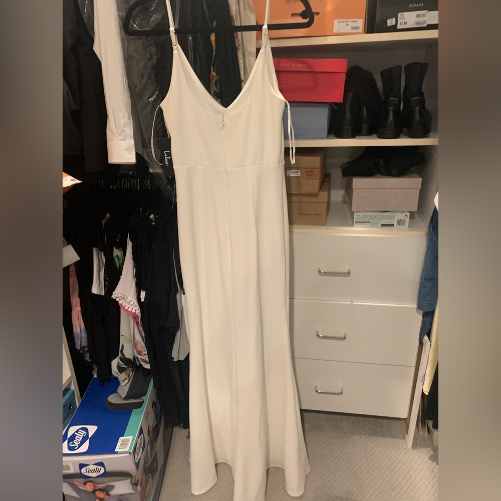 Brand new never worn Lulu white gown